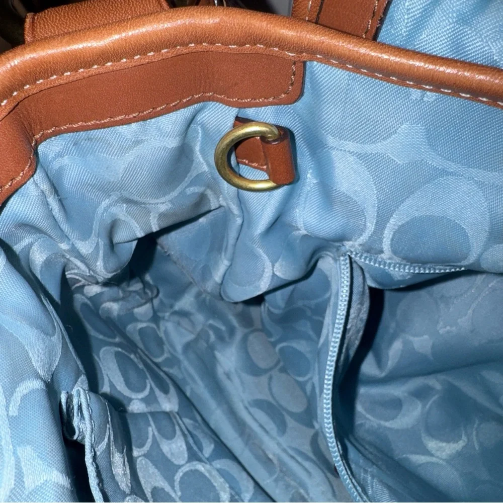 Coach Legacy Leather Hobo and Coach Zippy Wallet - Picture 7 of 15